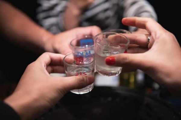配资查询门户导航网 年轻人上桌，白酒慌了？